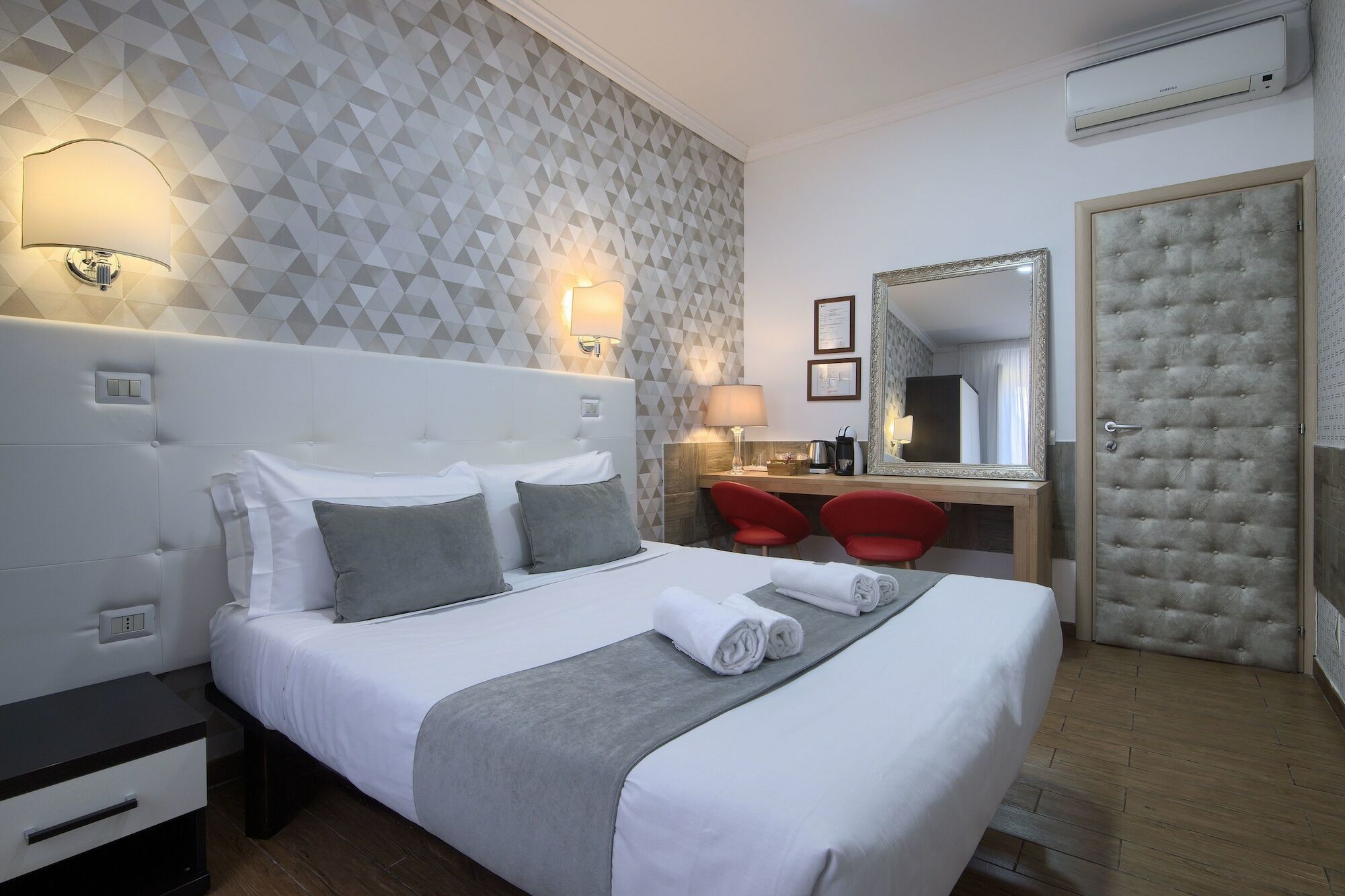 Domus Pietro Inn Рим Екстер'єр фото